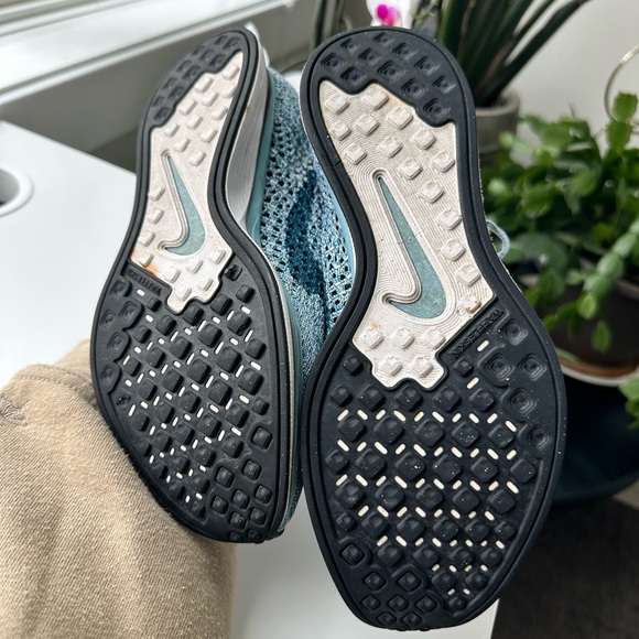 Nike Flyknit Racing Shoes - Picture 5 of 5